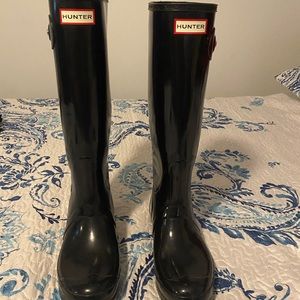 Hunter tall glossy rain boots
